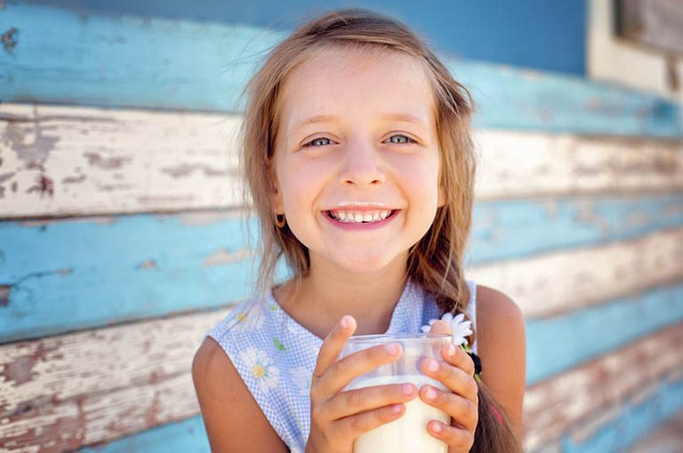 Sữa có thực sự là “chìa khóa” giúp con cao lớn?